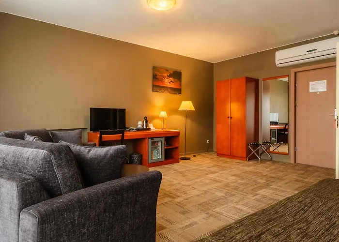 Liva Hotel